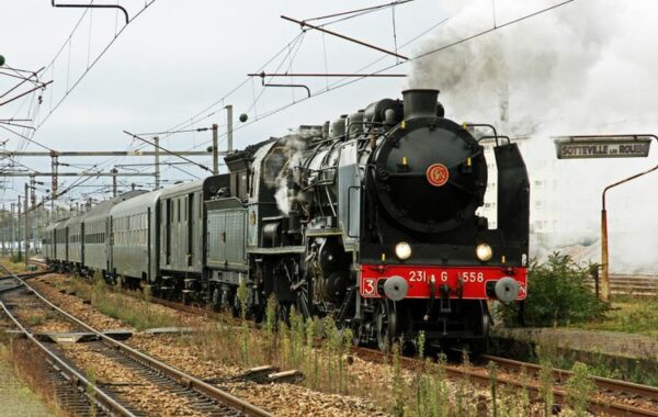 Grande révision de la locomotive à vapeur PACIFIC