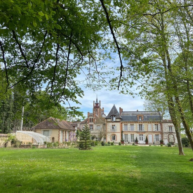 chateau-parc-rosa-bonheur-1693496590-1696609122